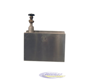 4 Bay CO² Bottle Wall Mount 256